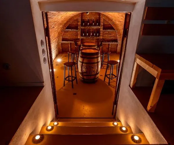 Prostě Sklípek Apartamento Stary Poddvorov